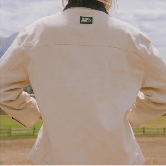 Daily Drills Barn Jacket XS/S BNWOT - Picture 2 of 6